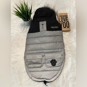 Canada Pooch True North Dog Winter Parka Jacket - Size 20" Fits 33-40 LBS Dogs.